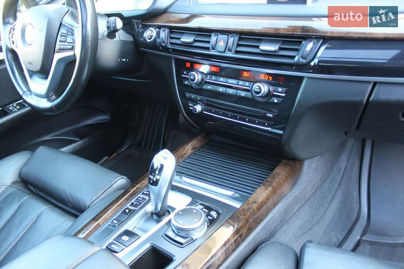 Позашляховик / Кросовер BMW X5 2015 в Рівному