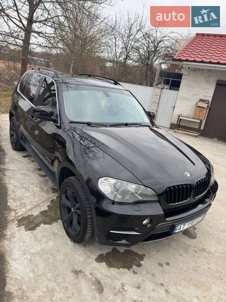 Позашляховик / Кросовер BMW X5 2011 в Івано-Франківську