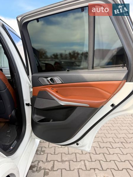 Внедорожник / Кроссовер BMW X5 2018 в Сокале