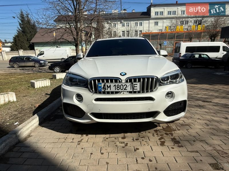 Позашляховик / Кросовер BMW X5 2016 в Чернівцях