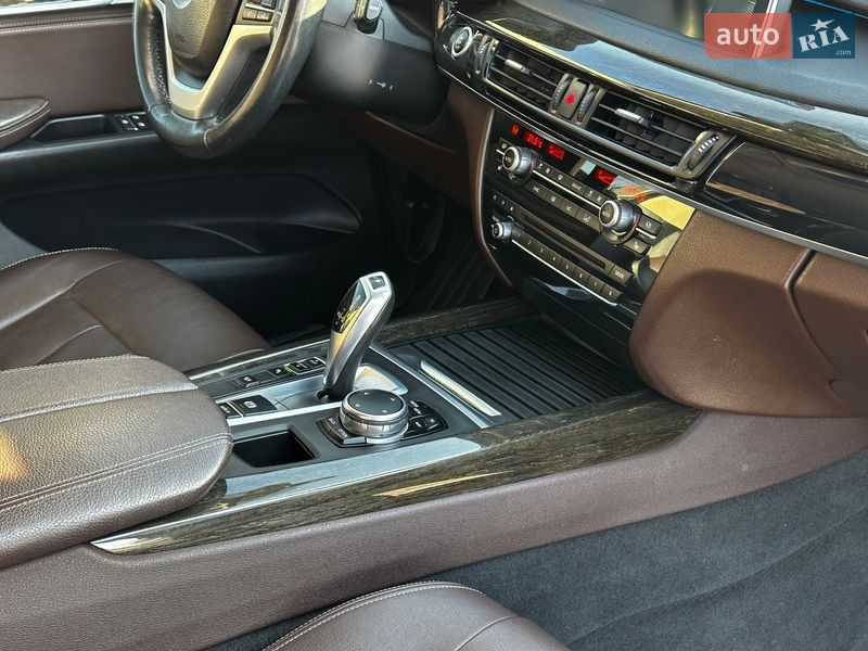 Позашляховик / Кросовер BMW X5 2015 в Львові