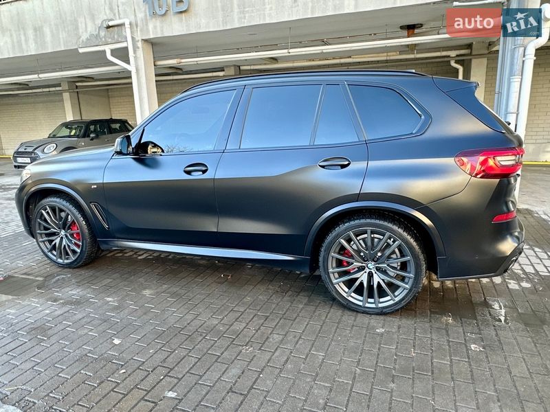 Внедорожник / Кроссовер BMW X5 2022 в Киеве
