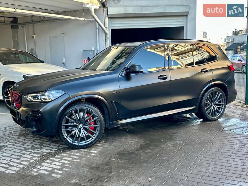 Внедорожник / Кроссовер BMW X5 2022 в Киеве