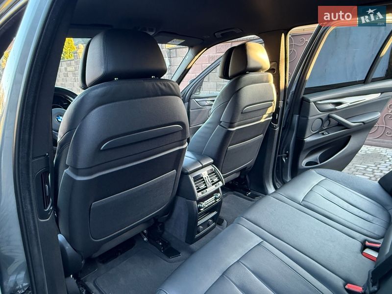 Внедорожник / Кроссовер BMW X5 2016 в Ровно