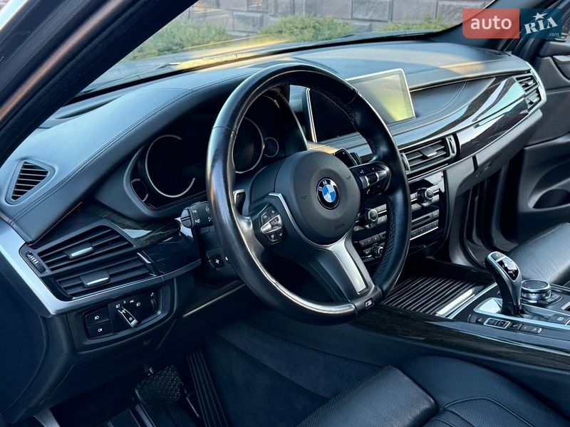 Внедорожник / Кроссовер BMW X5 2016 в Ровно