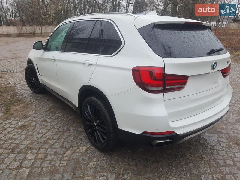 Позашляховик / Кросовер BMW X5 2016 в Львові