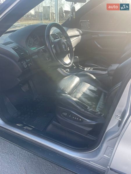 Внедорожник / Кроссовер BMW X5 2004 в Ровно