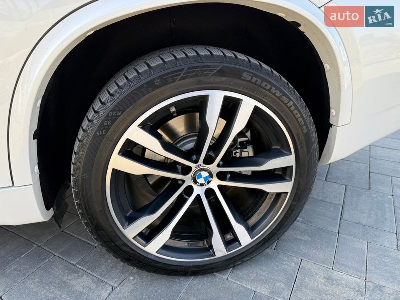 Позашляховик / Кросовер BMW X5 2015 в Луцьку