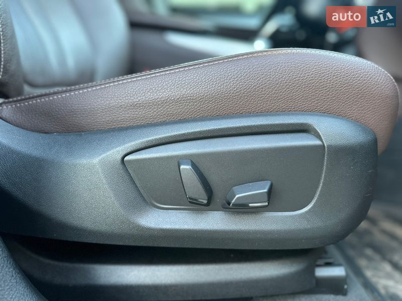 Внедорожник / Кроссовер BMW X5 2016 в Киеве