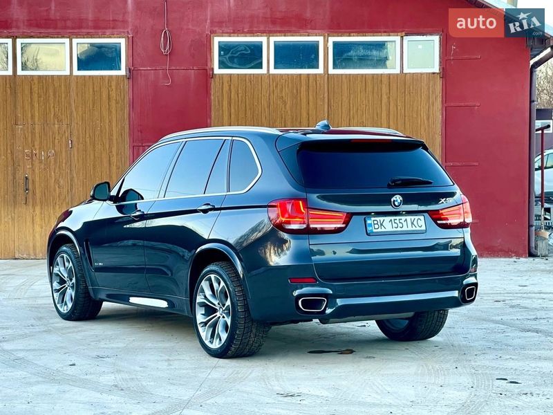 Внедорожник / Кроссовер BMW X5 2015 в Дубно