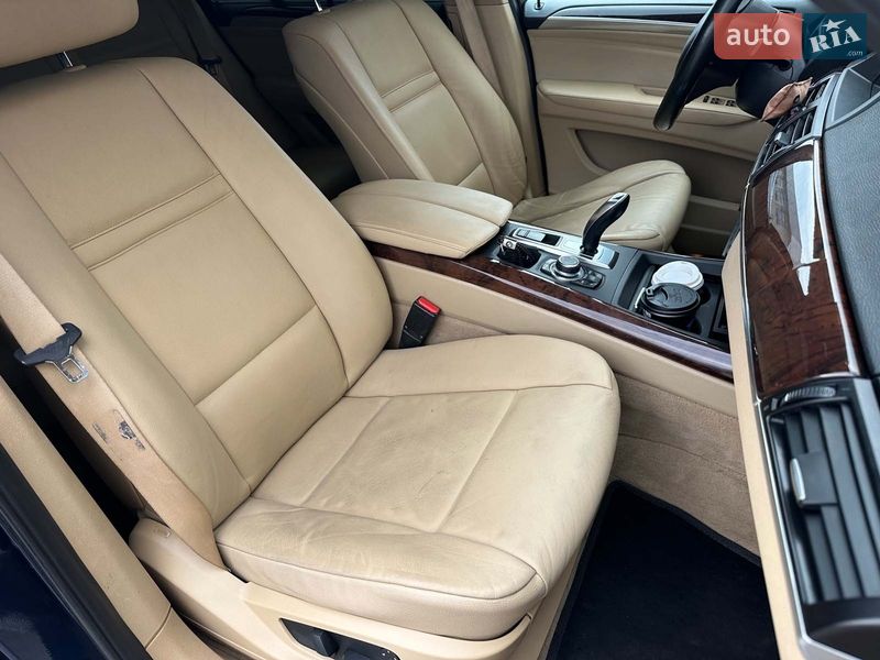 Внедорожник / Кроссовер BMW X5 2011 в Одессе