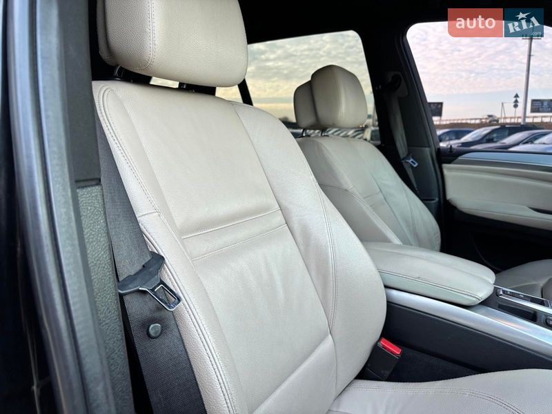 Позашляховик / Кросовер BMW X5 2012 в Львові