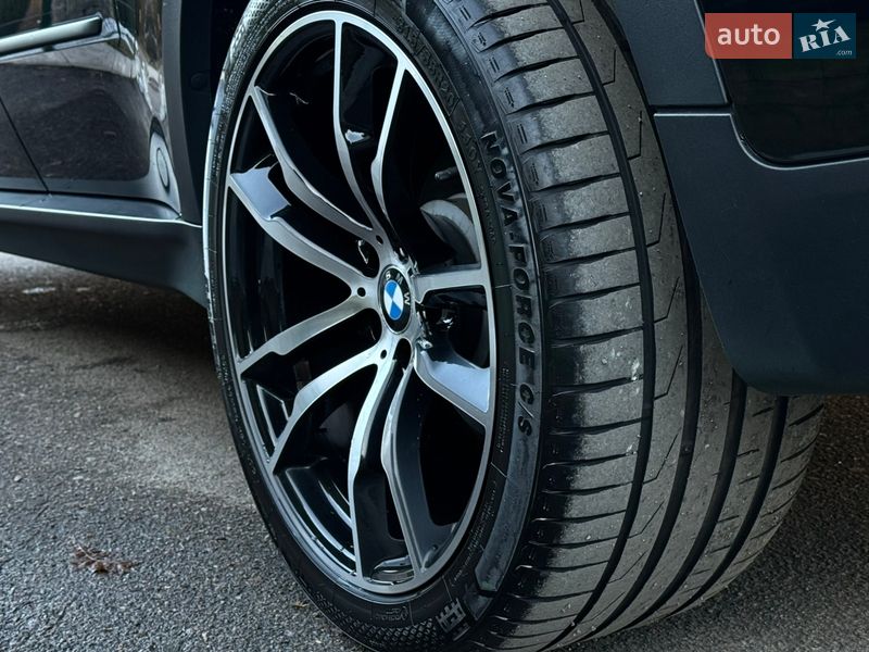 Внедорожник / Кроссовер BMW X5 2012 в Ровно