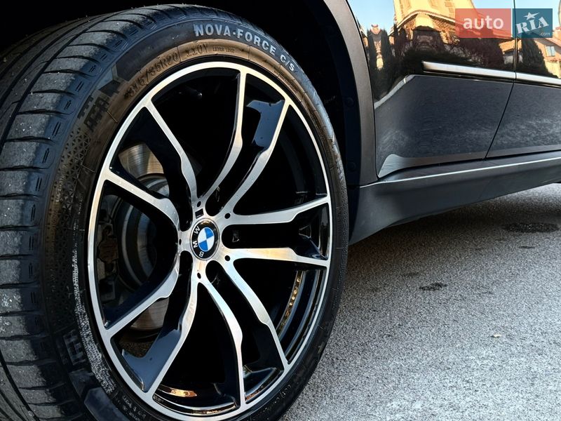 Внедорожник / Кроссовер BMW X5 2012 в Ровно