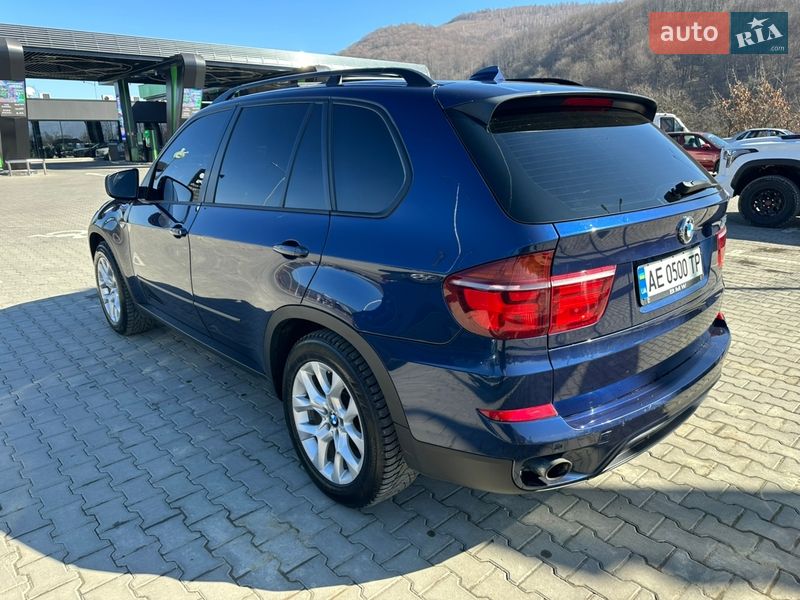 Внедорожник / Кроссовер BMW X5 2011 в Яремче