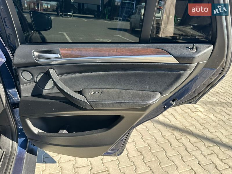 Внедорожник / Кроссовер BMW X5 2011 в Яремче