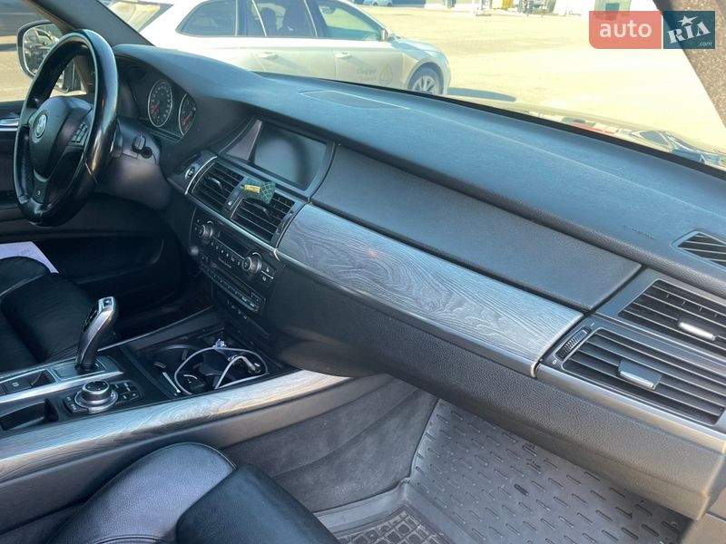 Позашляховик / Кросовер BMW X5 2012 в Києві