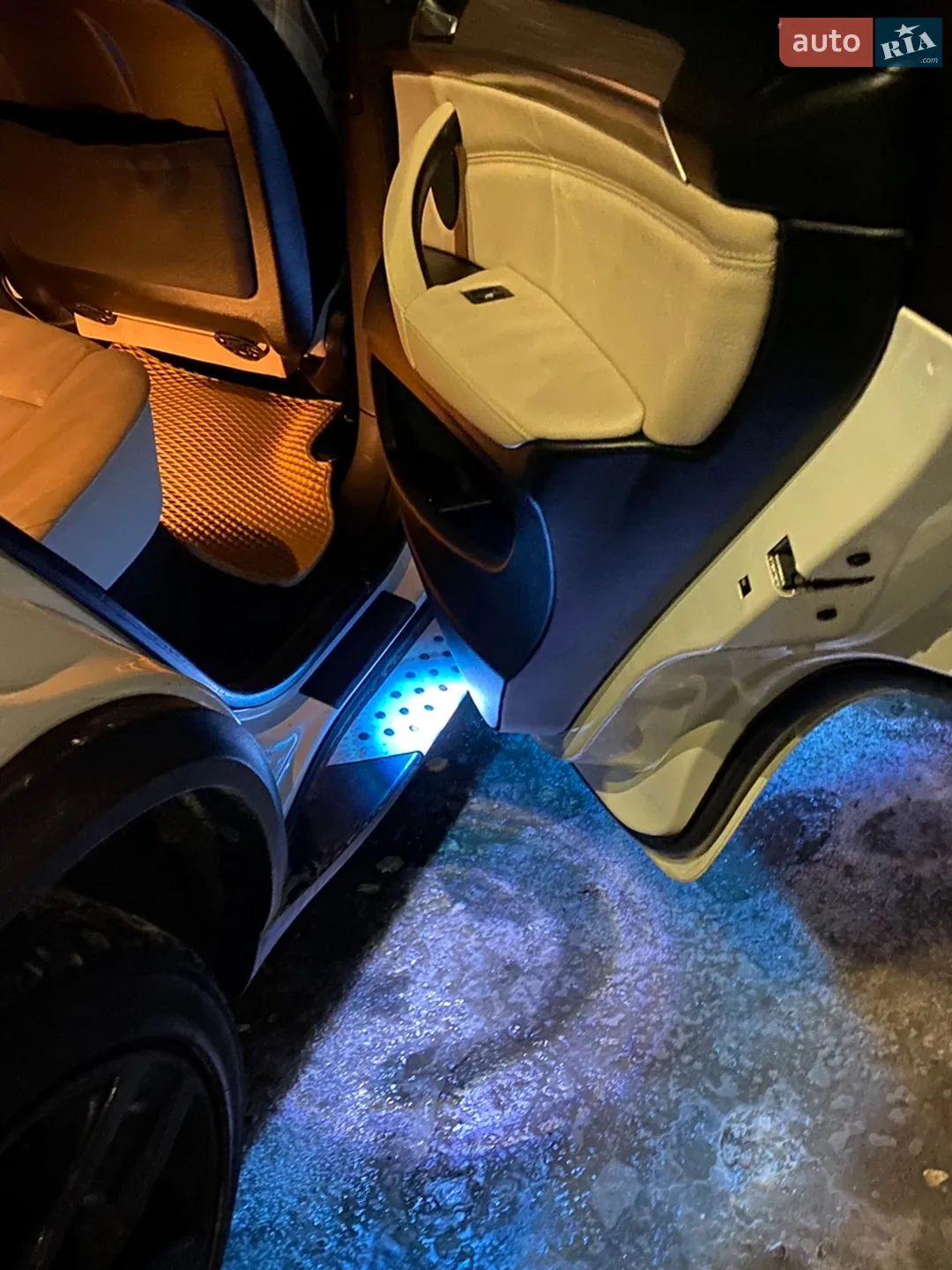2010 BMW X5 - мініатюра 26
