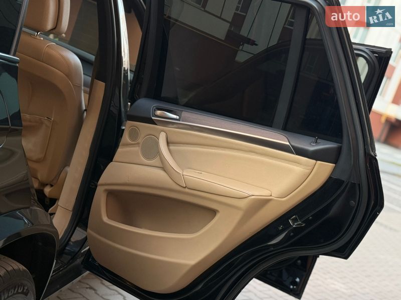 Внедорожник / Кроссовер BMW X5 2011 в Ивано-Франковске