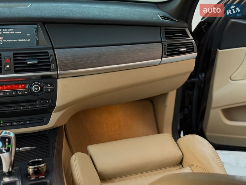 Внедорожник / Кроссовер BMW X5 2011 в Ивано-Франковске