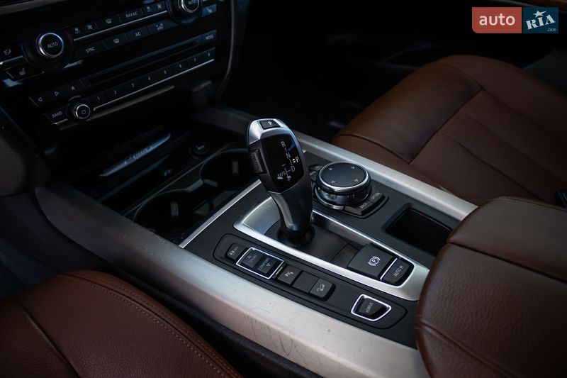 Внедорожник / Кроссовер BMW X5 2016 в Киеве