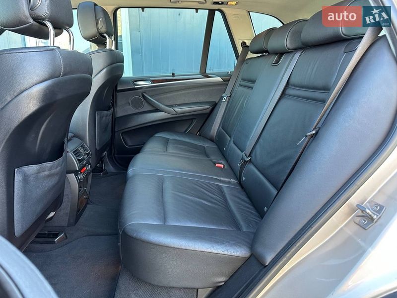 Позашляховик / Кросовер BMW X5 2012 в Києві