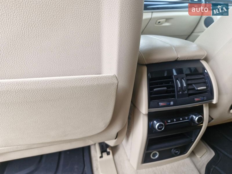 Внедорожник / Кроссовер BMW X5 2015 в Каменец-Подольском