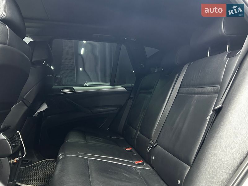 Внедорожник / Кроссовер BMW X5 2011 в Черновцах