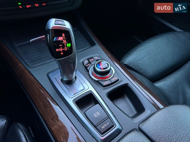 Позашляховик / Кросовер BMW X5 2010 в Чернівцях