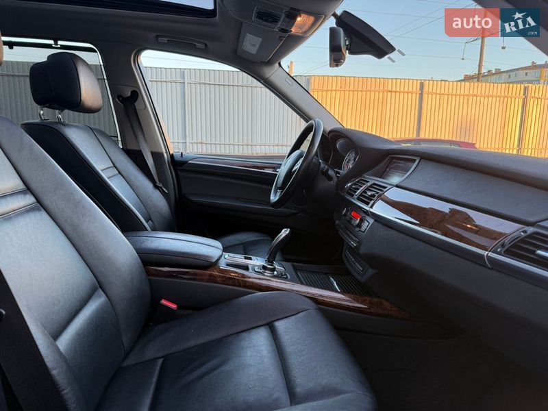 Позашляховик / Кросовер BMW X5 2011 в Вінниці