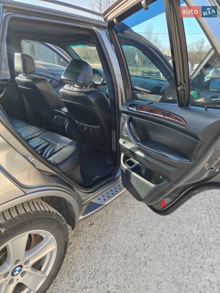 Внедорожник / Кроссовер BMW X5 2006 в Гусятине