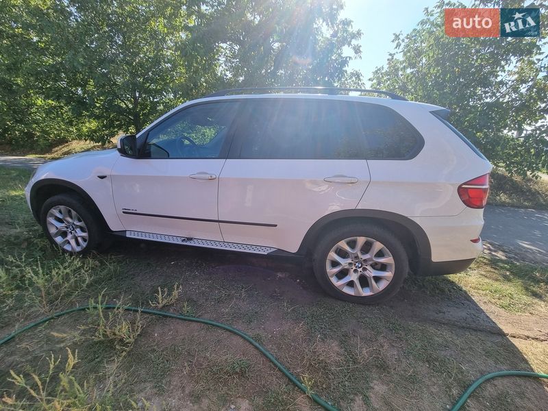 Внедорожник / Кроссовер BMW X5 2011 в Лысянке
