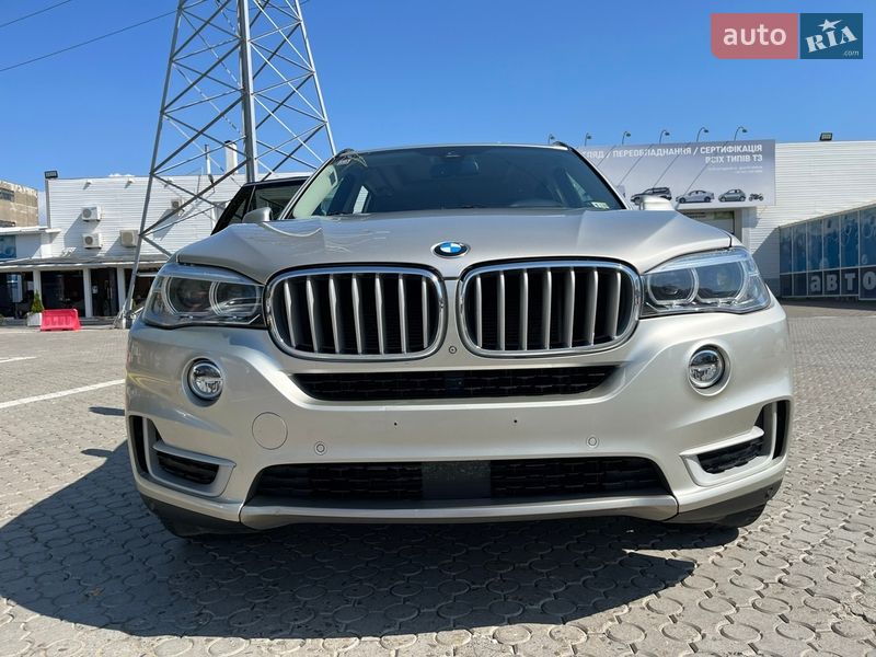 Позашляховик / Кросовер BMW X5 2015 в Чернівцях