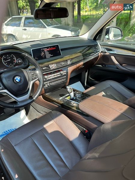 Позашляховик / Кросовер BMW X5 2015 в Чернівцях