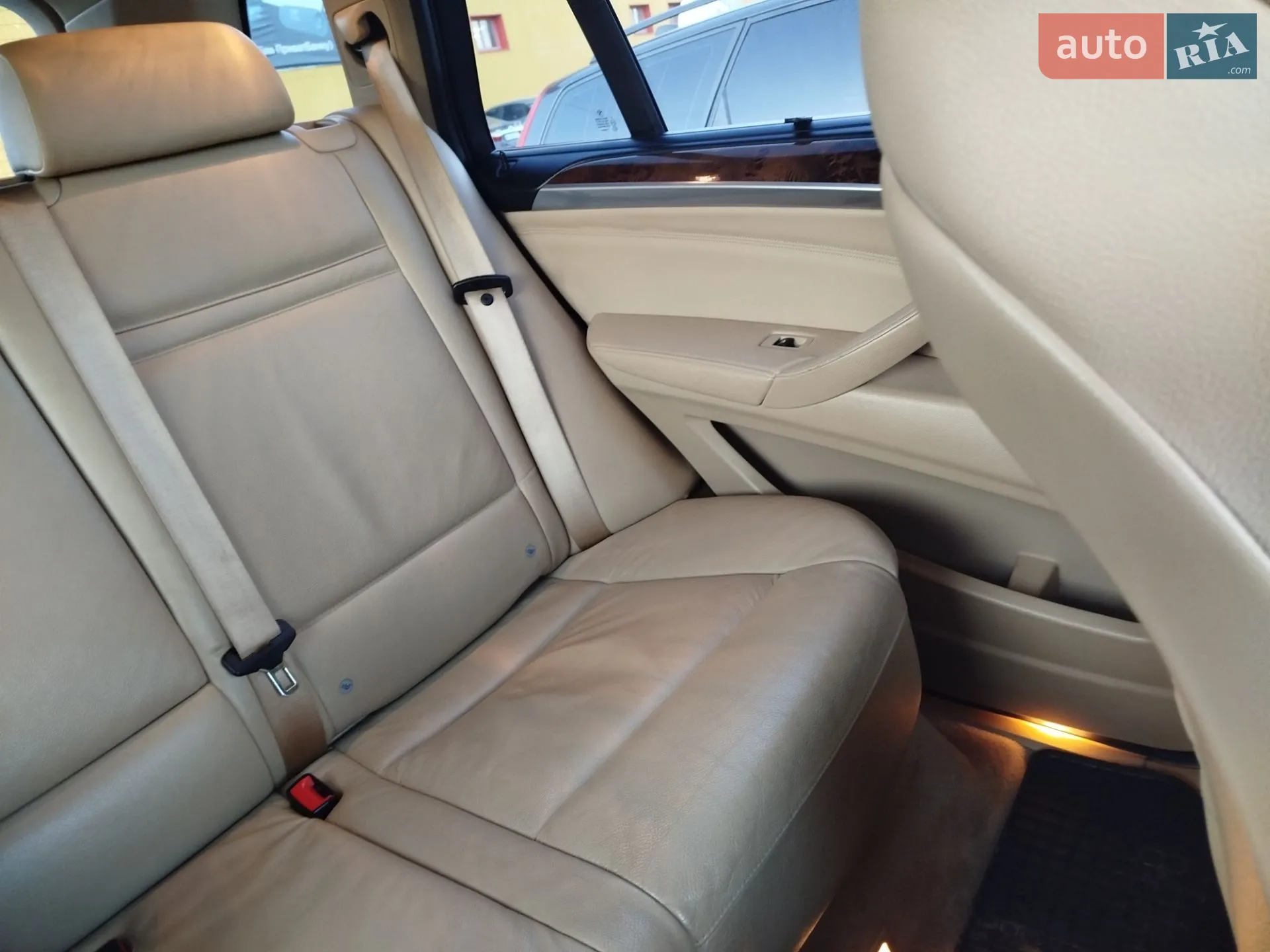 2010 BMW X5 - мініатюра 21