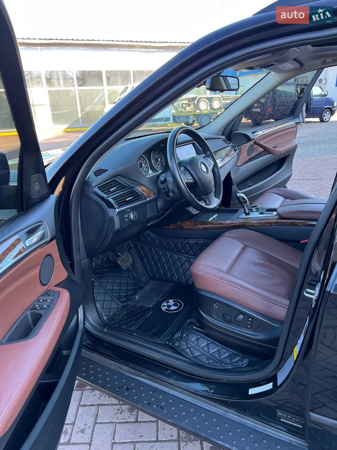 2010 BMW X5 - мініатюра 14