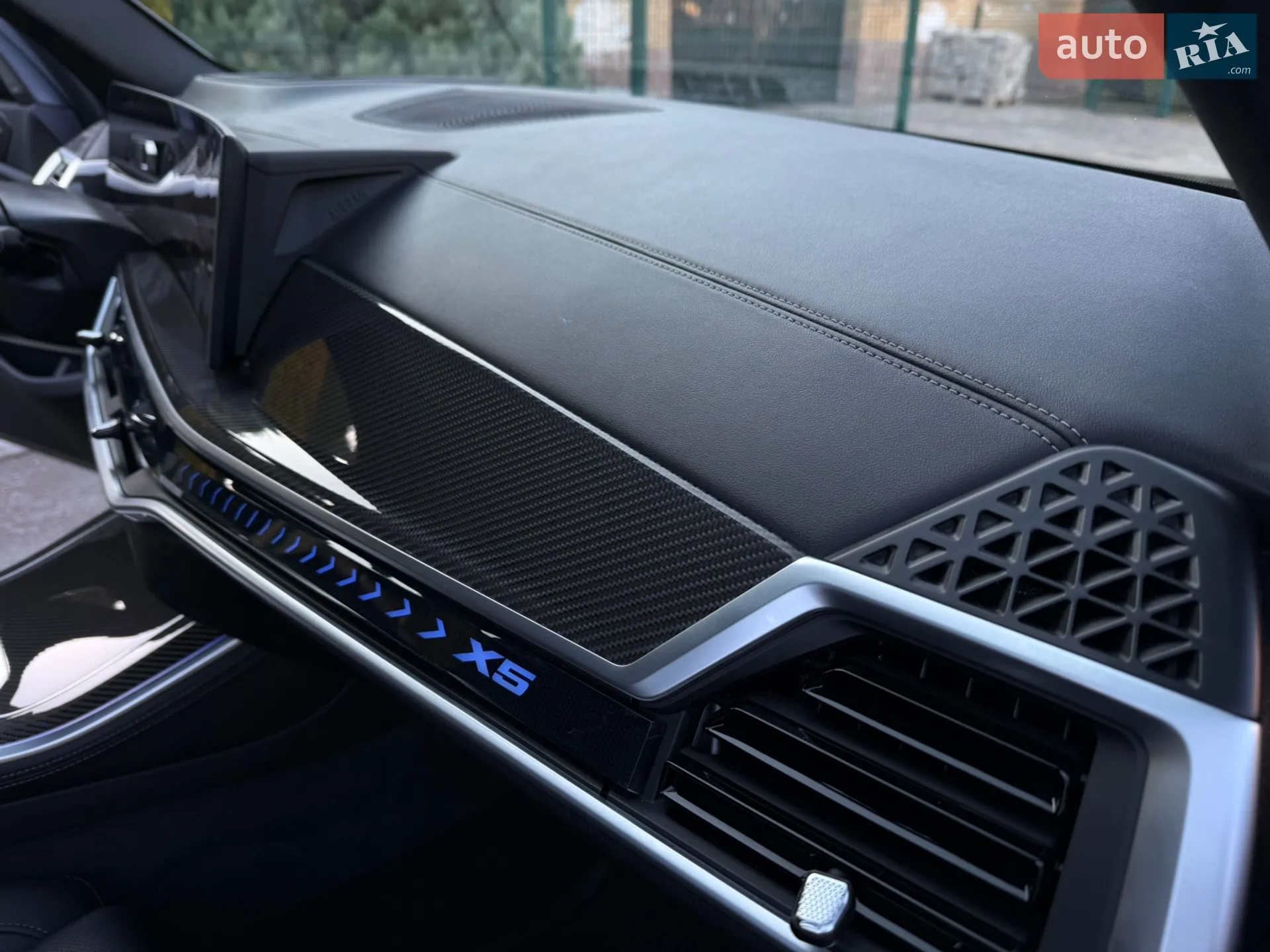 2025 BMW X5 - мініатюра 74