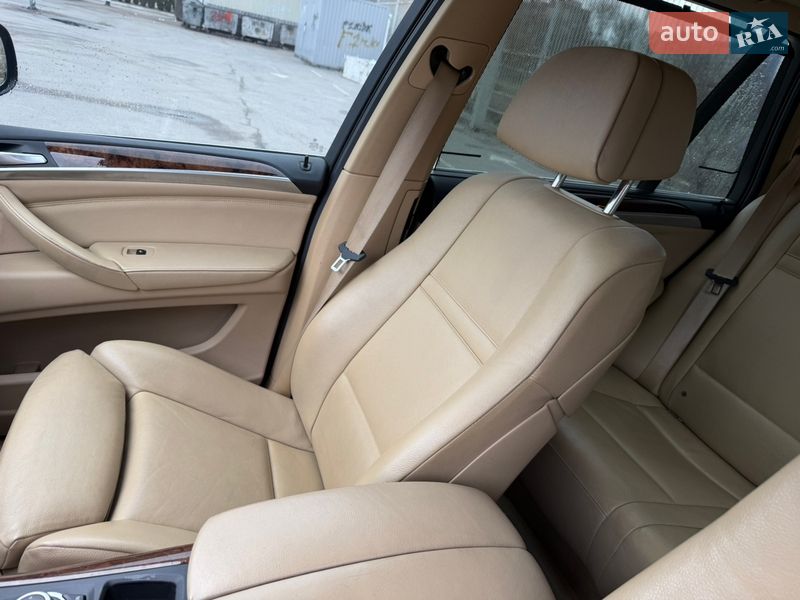 Позашляховик / Кросовер BMW X5 2012 в Дніпрі