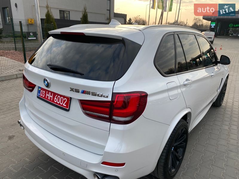 Позашляховик / Кросовер BMW X5 2015 в Луцьку