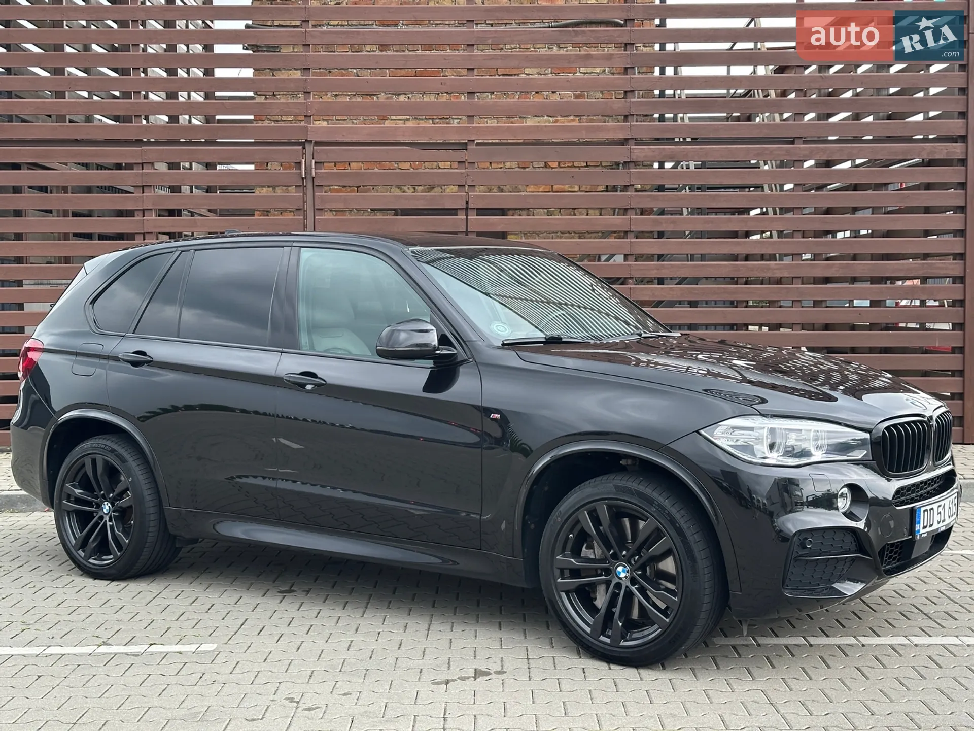 2016 BMW X5 - мініатюра 2