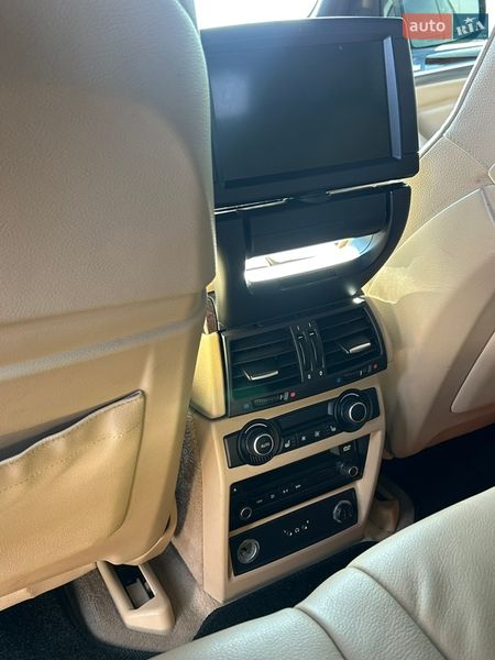 Позашляховик / Кросовер BMW X5 2011 в Рівному