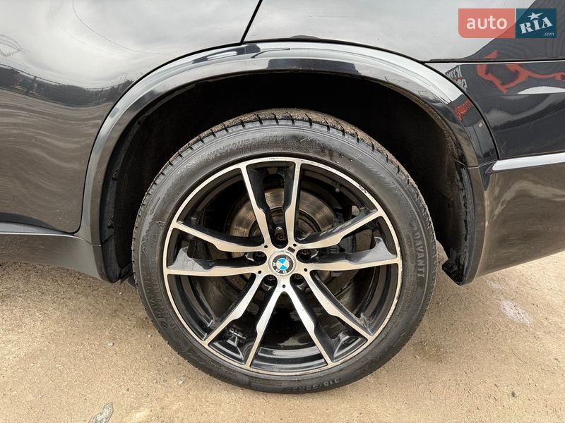 Внедорожник / Кроссовер BMW X5 2012 в Киеве