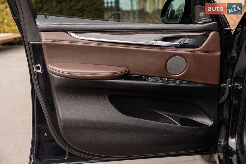 Позашляховик / Кросовер BMW X5 2016 в Луцьку