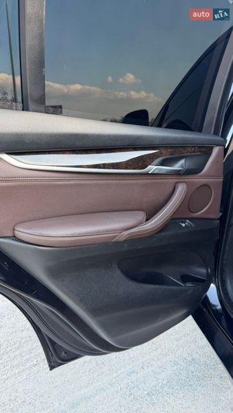 Позашляховик / Кросовер BMW X5 2014 в Києві