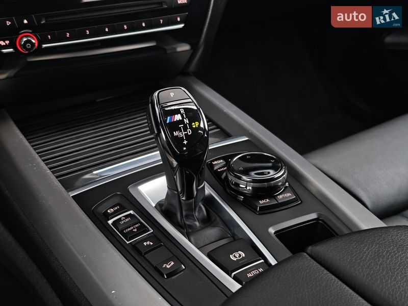 Внедорожник / Кроссовер BMW X5 2016 в Луцке