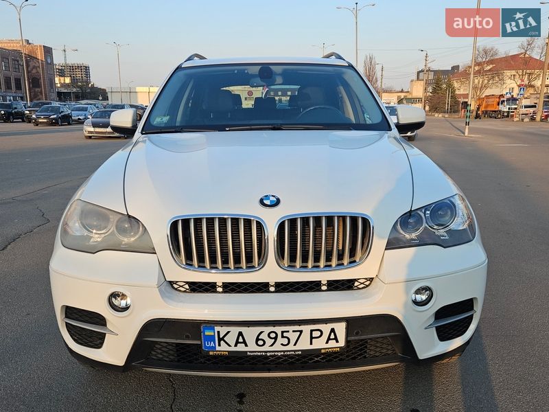 Внедорожник / Кроссовер BMW X5 2011 в Киеве