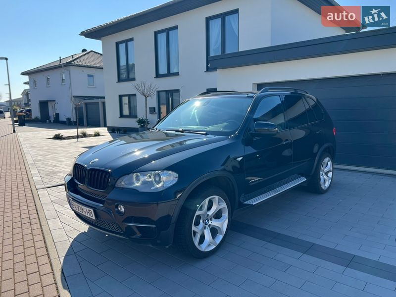 Внедорожник / Кроссовер BMW X5 2011 в Волочиске