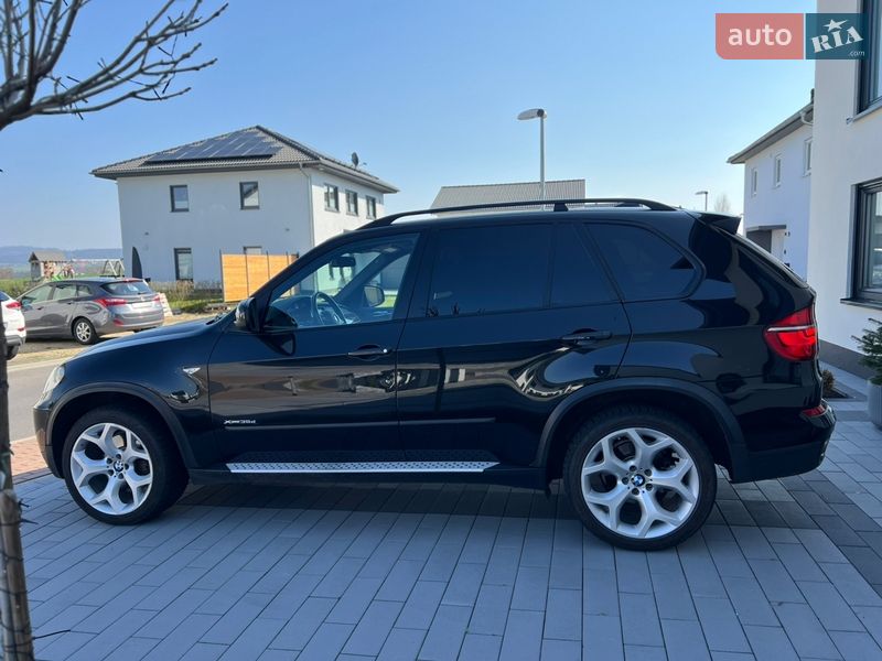 Внедорожник / Кроссовер BMW X5 2011 в Волочиске