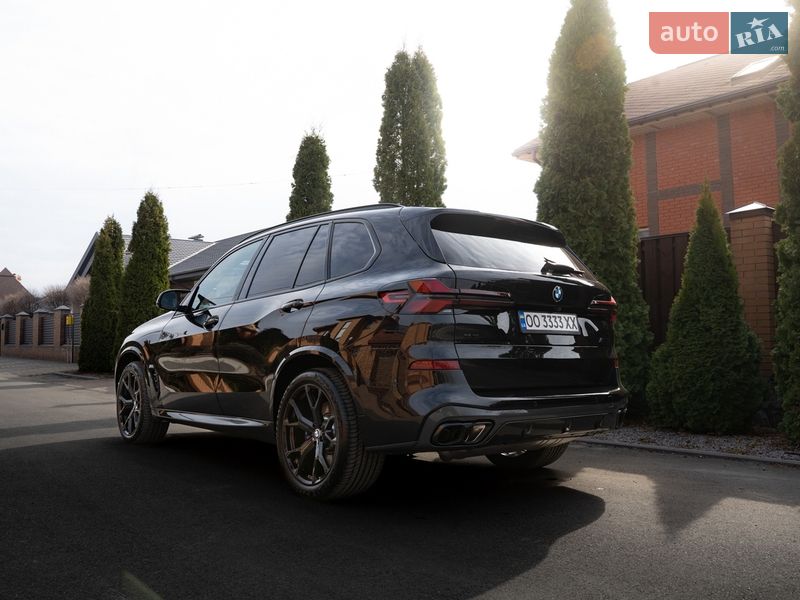 Внедорожник / Кроссовер BMW X5 2024 в Киеве
