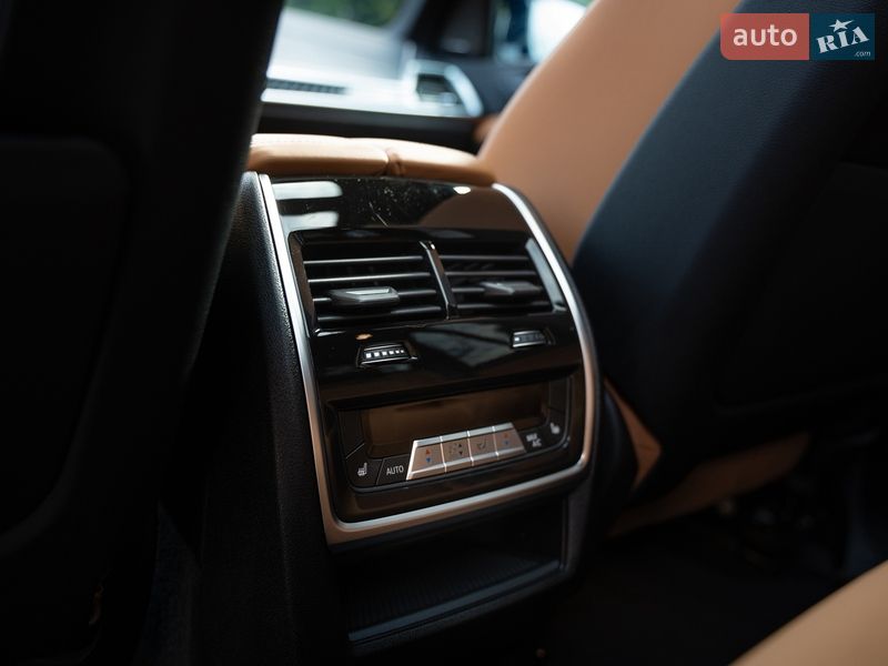 Внедорожник / Кроссовер BMW X5 2024 в Киеве